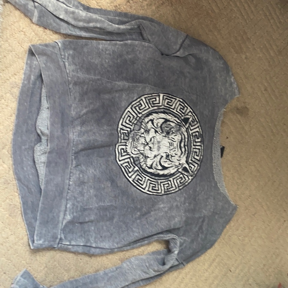 Of the shoulder gray tiger top